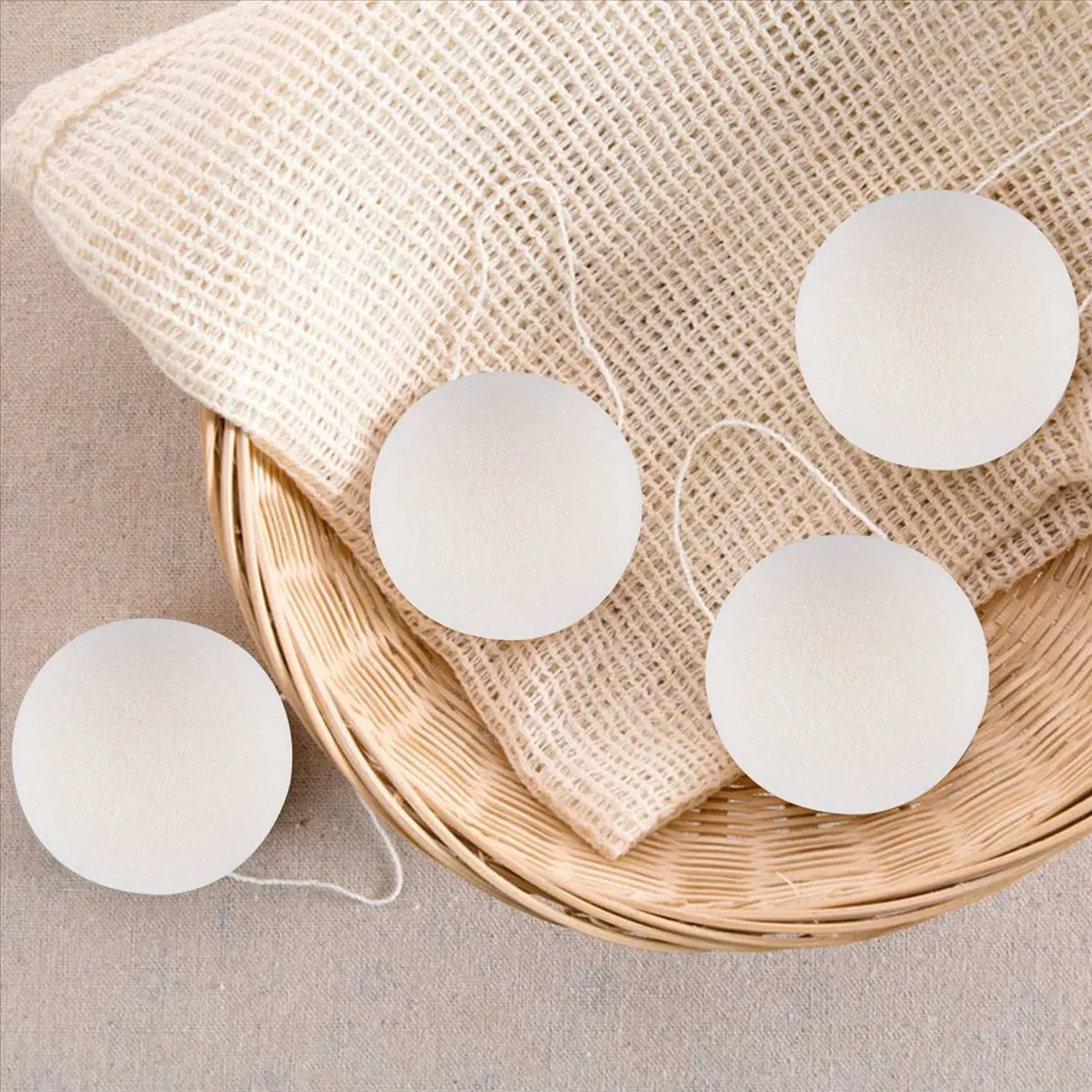 feelfeel Face natural konjac cleaning sponge - White