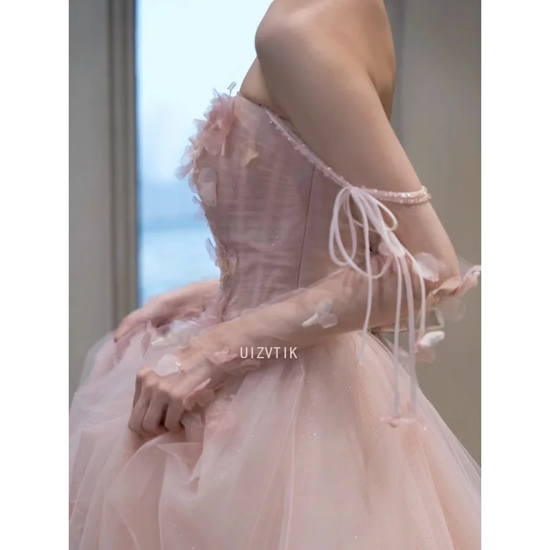 فساتين سهرة أنيقة وردية لامعة للنساء كوريا صور تبادل لاطلاق النار فساتين زفاف مثير السباغيتي الأشرطة الزهور بريق فساتين حفلات