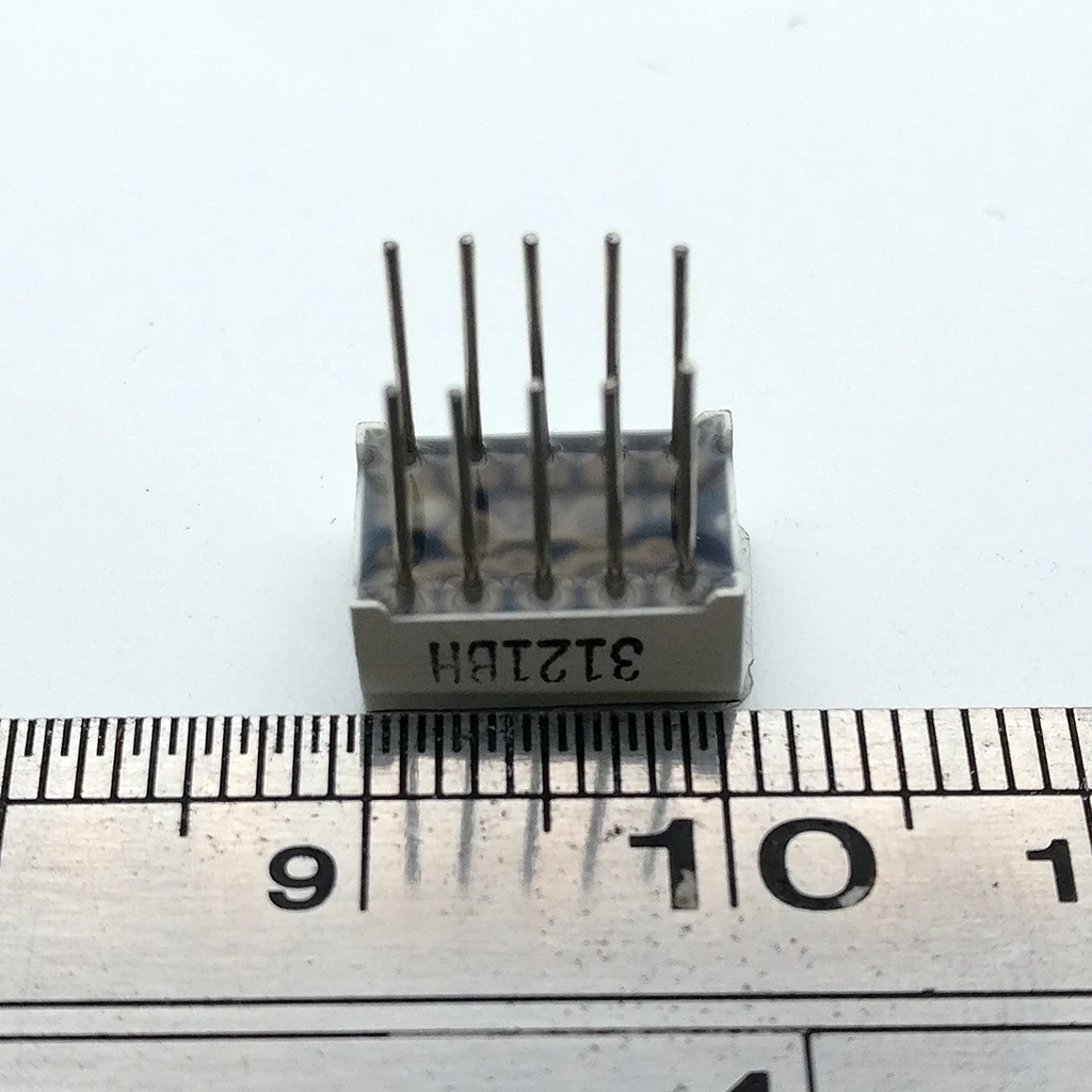 10PCS New  1 Bit 0.32  inch Digital Tube LED Display red Light 7 Segment Common Cathode/Anode