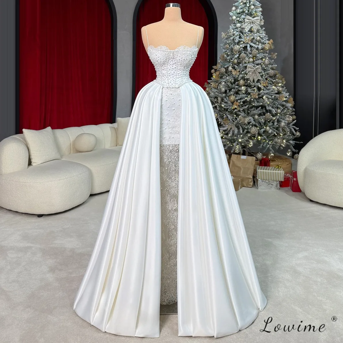 

Customized Spaghetti Strap Applique Wedding Dresses Robe De Mariée Halter Bridal Gown With Detachable Train