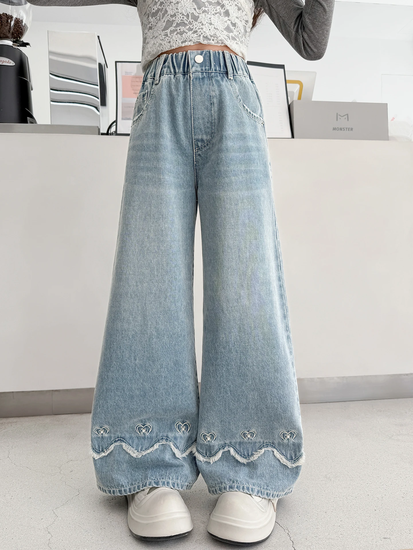 

Spring Faion High Waist Wide Leg Jeans for Girls Middle School Students Wave Mouth Pants Chinese Manufacturer hine Embro...
