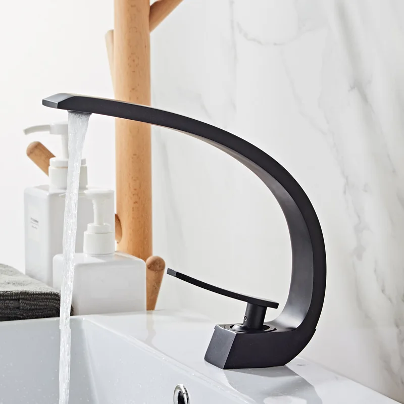 Moon Model Hot Cold Bathroom Faucet Single Handle Copper Alloy Bathroom Fixture Faucets Gold Hot Cold Bathroom Basin Sink Tap