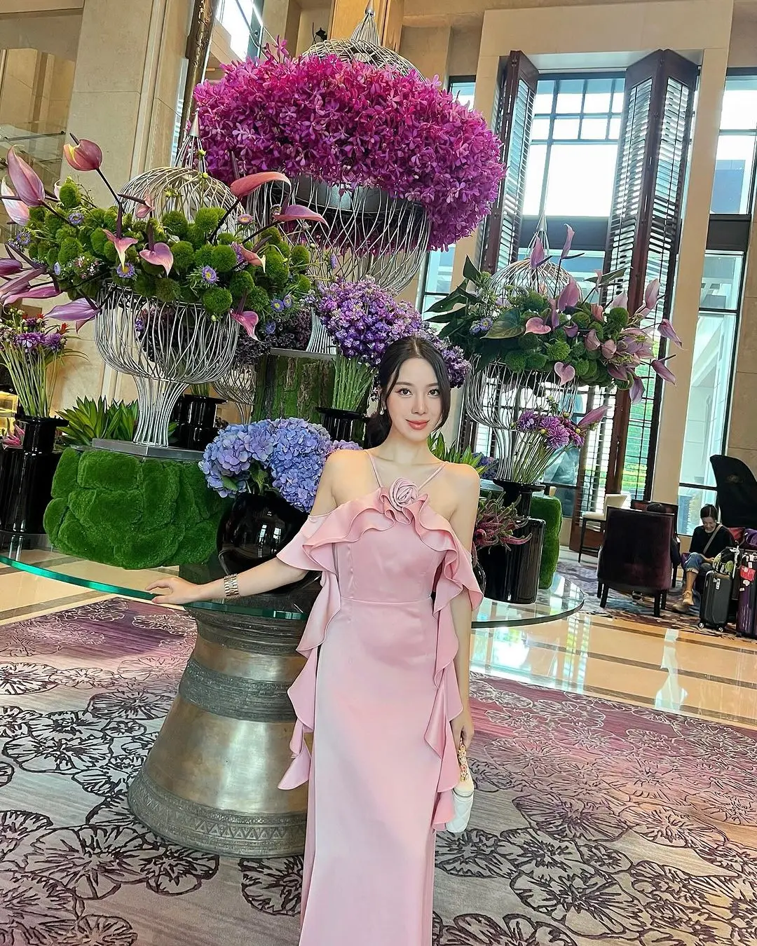

Customized Fashion Satin Straight Flowers and Ruffles Evening Dresses Halter Sleeveless Panel Train Bespoke Occasion Gowns