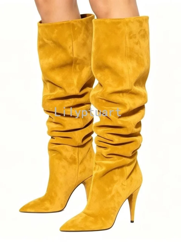 Blauwe suède slouchy kniehoge laarzen voor dames, met spitse neus en stilettohak, geschikt voor feestjes en avonden in de club.