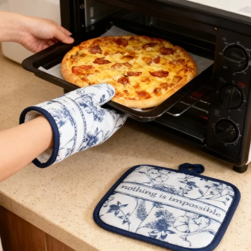 

Customize Cartoon Microwave Glove Potholder Gloves Mitts Kitchen Potholder mat for BBQ Insulation Gloves Hot Oven Mitts Baking