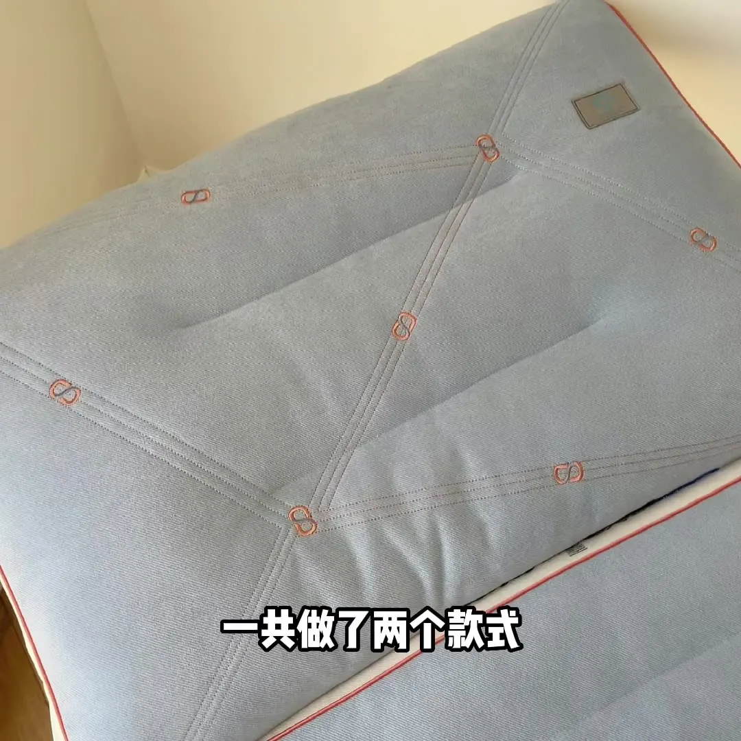 

Specially Designed for Low Pillow Crowd Design Does Not Collapse Deformation Four SeasonsZero Pressure Breathable
