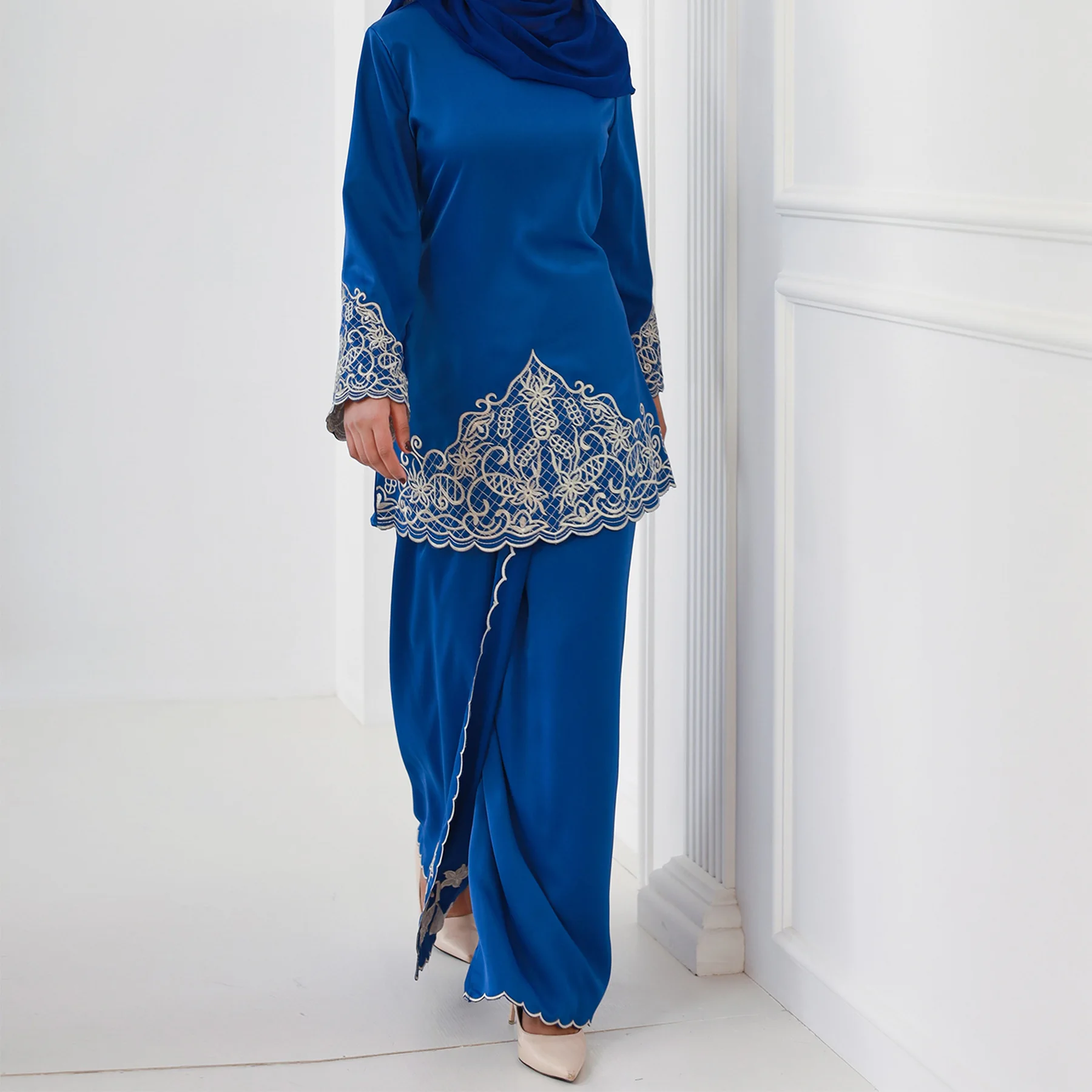 2 Piece Set Muslim Women Embroidery Abaya Long Sleeve Tops Maxi Skirt Suit Turkey Dubai Islam Femme Dress Outfit Eid Baju Kurung