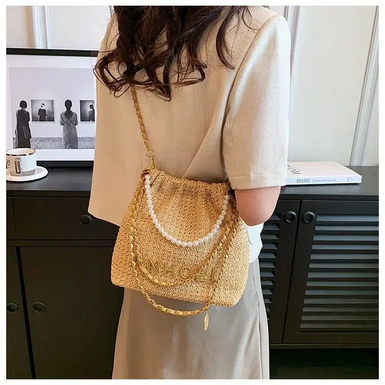 Netizen Fashion Design Single Shoulder Women\'s Bag Small Fragrant Wind Pearl Chain Woven Bag High Beauty Handheld Crossbody Bag