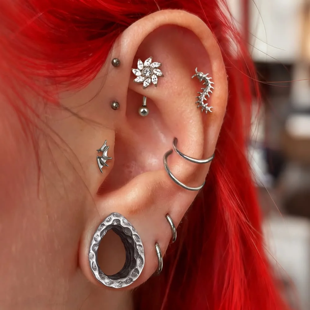 Casvort 2PCS 316L Stainless Steel Hammered Waterdrop Ear Tunnels Plugs Stretcher Studs Piercing Body Jewelry Unisex Hip-Hop Punk
