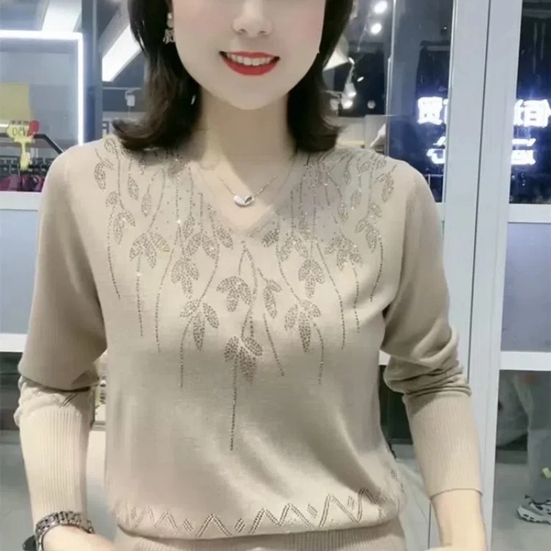 Simplicity Office Lady Autumn Winter New Women\'s Solid Diamonds Fashion Casual Long Sleeve Pullovers Bottoming Shirt Knitted Top