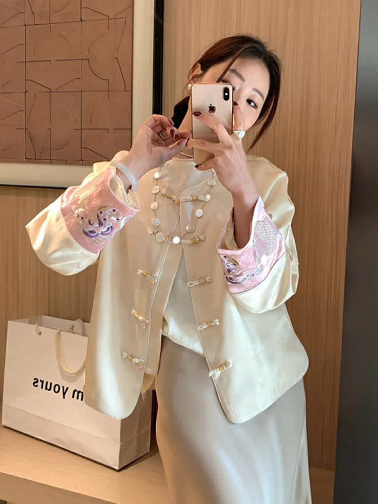 

Новый женский кардиган из ацетата с тяжелой вышивкой в китайском стиле, ретро-дизайн, с пуговицами, создающий ощущение элитности, модный топ