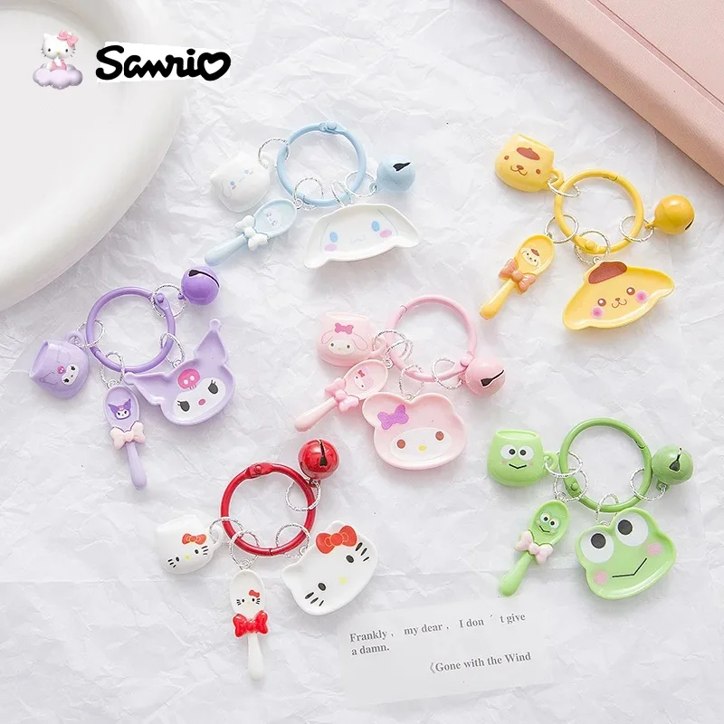 Sanrio Hello Kitty พวงกุญแจการ์ตูนอะนิเมะ pochacco mymelodykeychain น่ารักตุ๊กตารถกระเป๋าเป้สะพายหลังเครื่องประดับของขวัญ