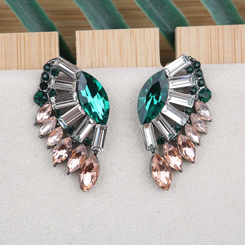 Fan-shaped symmetrical design crystal earrings, Japanese and Korean trend women's stud earrings, fashion earrings, gifts wholesa