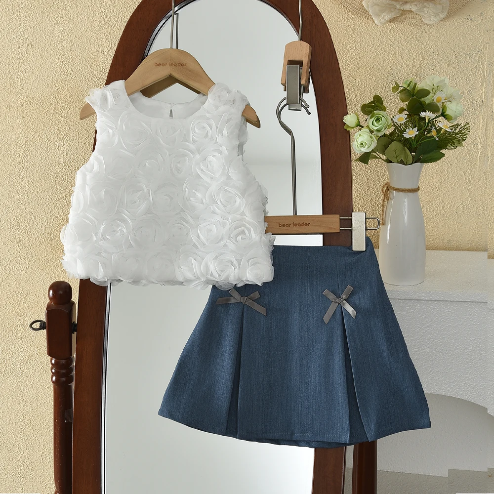 

Sweet and Lovely Summer Girls' Clothing White 3D Flower Sleeveless Top + Butterfly Short Skirt Fashion Children's Two-piece Set