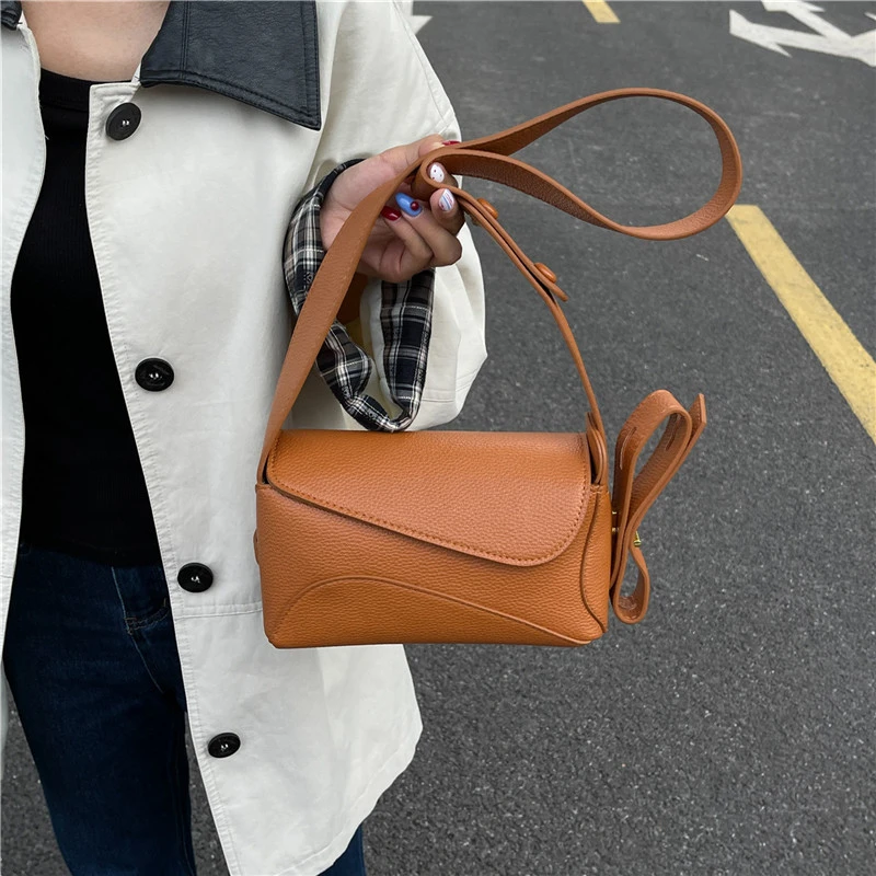

Elegant Women's Leather Classic Fashion Tote Bag Luxury Shoulder Crossbody Designer Handbag For Modern Chic Style