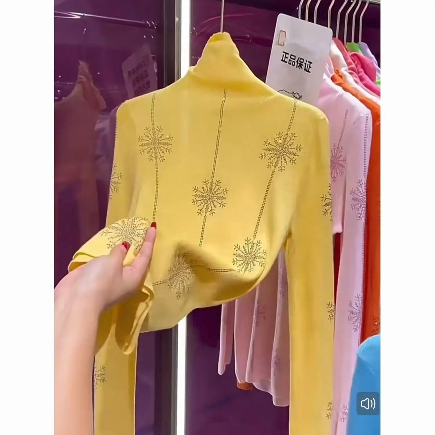 Women‘s Hot Drill Snowflake Turtleneck Knitted Sweater 2025 Autumn Winter Bling Sweater Female Soft Blouse Jumpers Bottom Shirt