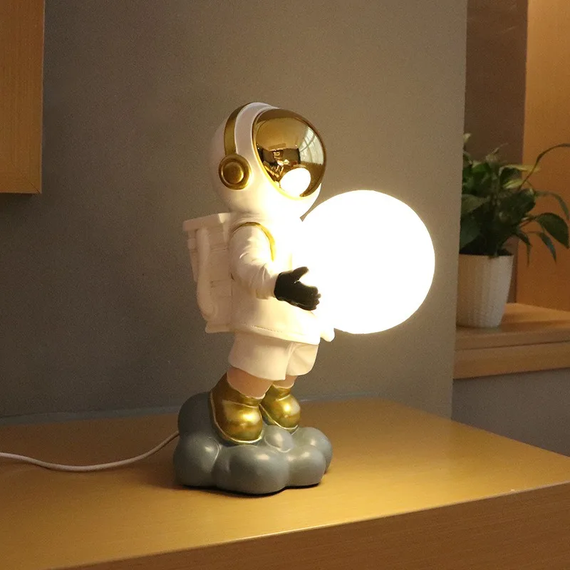 Creative Designer 3D Lunar Resin Astronaut Floor Lamps Bedside Nordic Bedroom Creative Desktop Decoration Small LED Night Lights