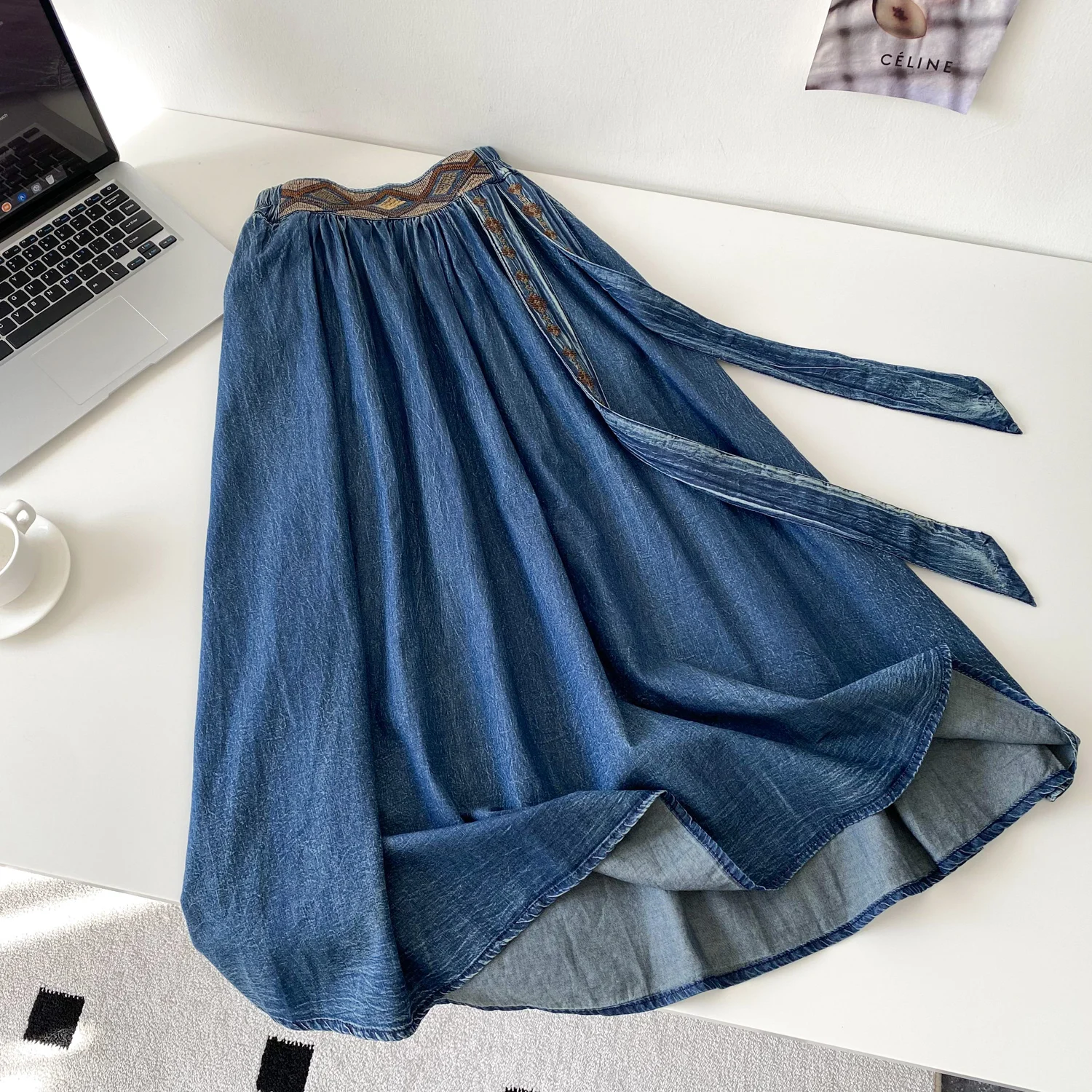 

Women Sexy Embroidered slim Skirt Party Fashion Vintage high waist office lady autumn women clothing