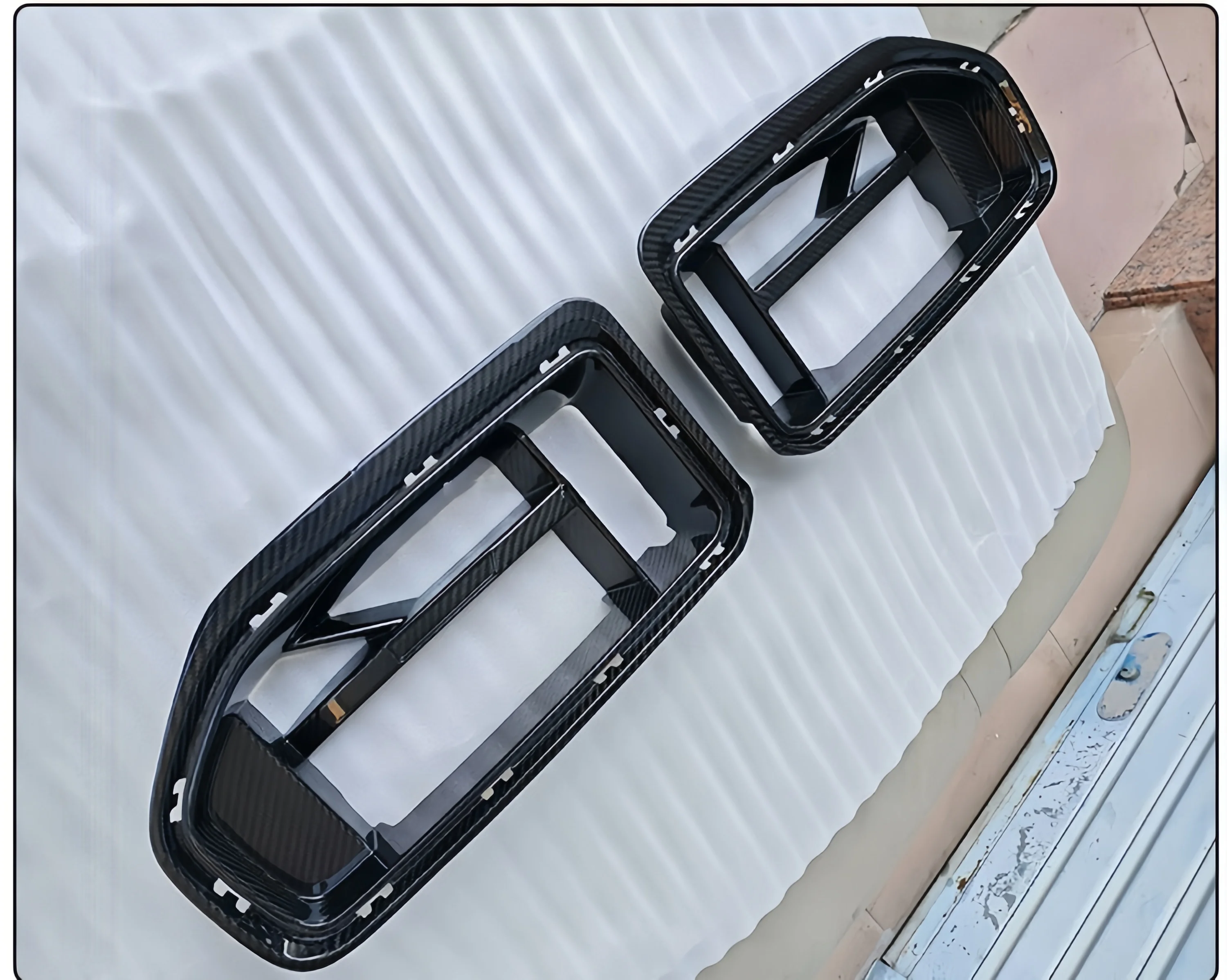 2023+ Hot Selling Real Dry Carbon Fiber Car Grills For BMW M2 G87 Carbon Fiber Modified CS Style Grille