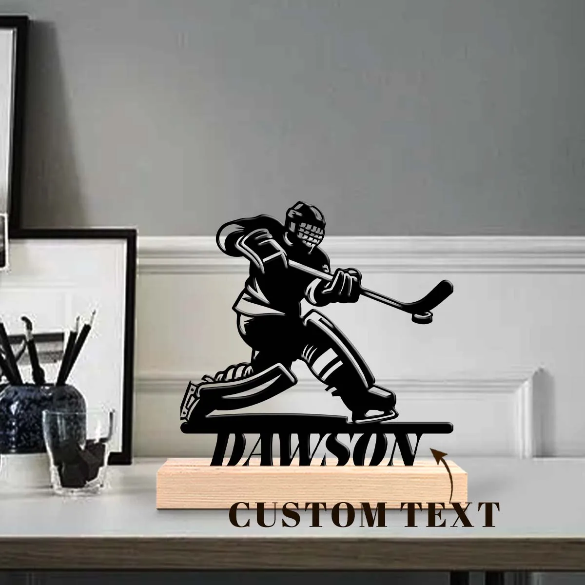 1pc Personalized Iron Desktop Ornament Custom Content Equipped with Wooden Base Room Decorations, Bar Counter Decorations