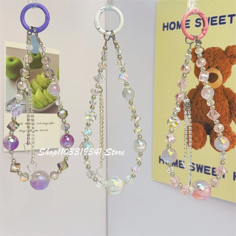 

INS сияющий кулон в виде сердца любви, брелок из бисера, браслет, ремешок для телефона, подвеска для iPhone 17, Samsung, ремешок с защитой от потери камеры