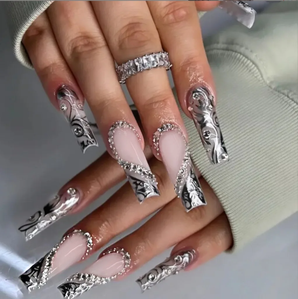 

24PCS Spice Girls False Nail with Silver Patterns French Fake Nails with Diamonds Long Square Wearable Press on Nails Sweet Cool