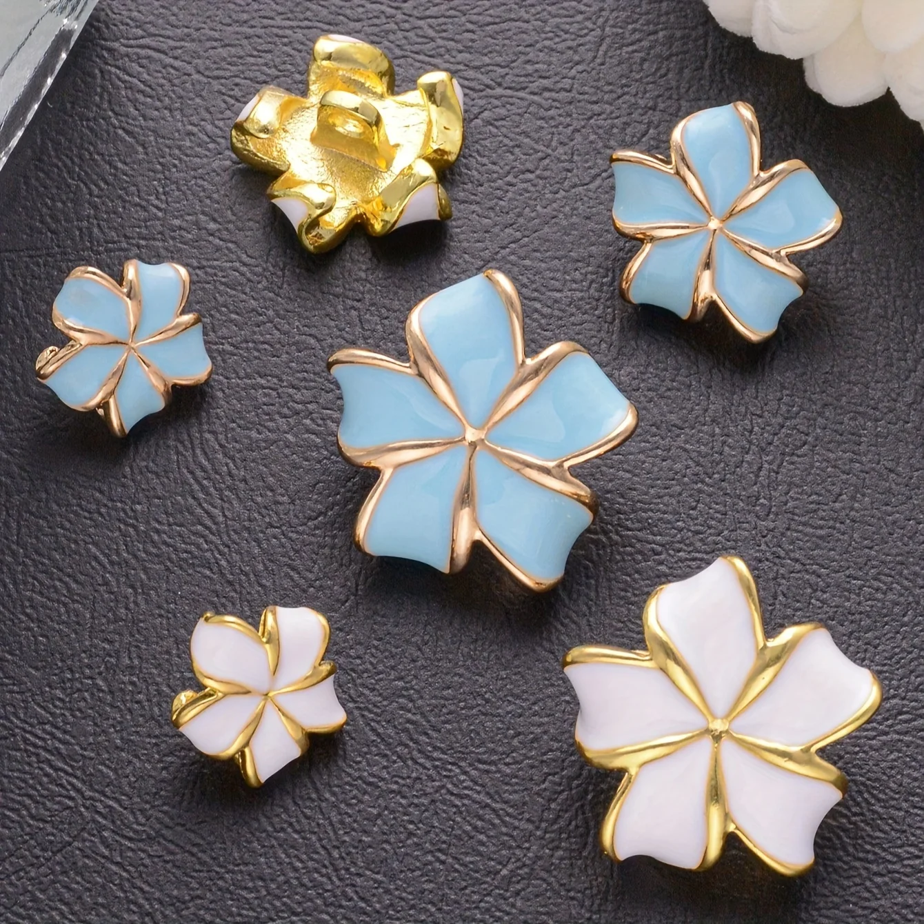 5pcs Sweet Blue/White Resin Flower Shape Buttons For Shirts Sweater Dress Coat Decorative DIY Sewing Metal Buttons