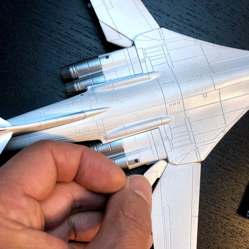 نموذج طائرة لعبة 1:200 مقياس روسيا سلاح الجو Tupolev TU-160 دييكاست سبيكة معدنية طبق الاصل نموذج طائرة لعبة لجمع هدية