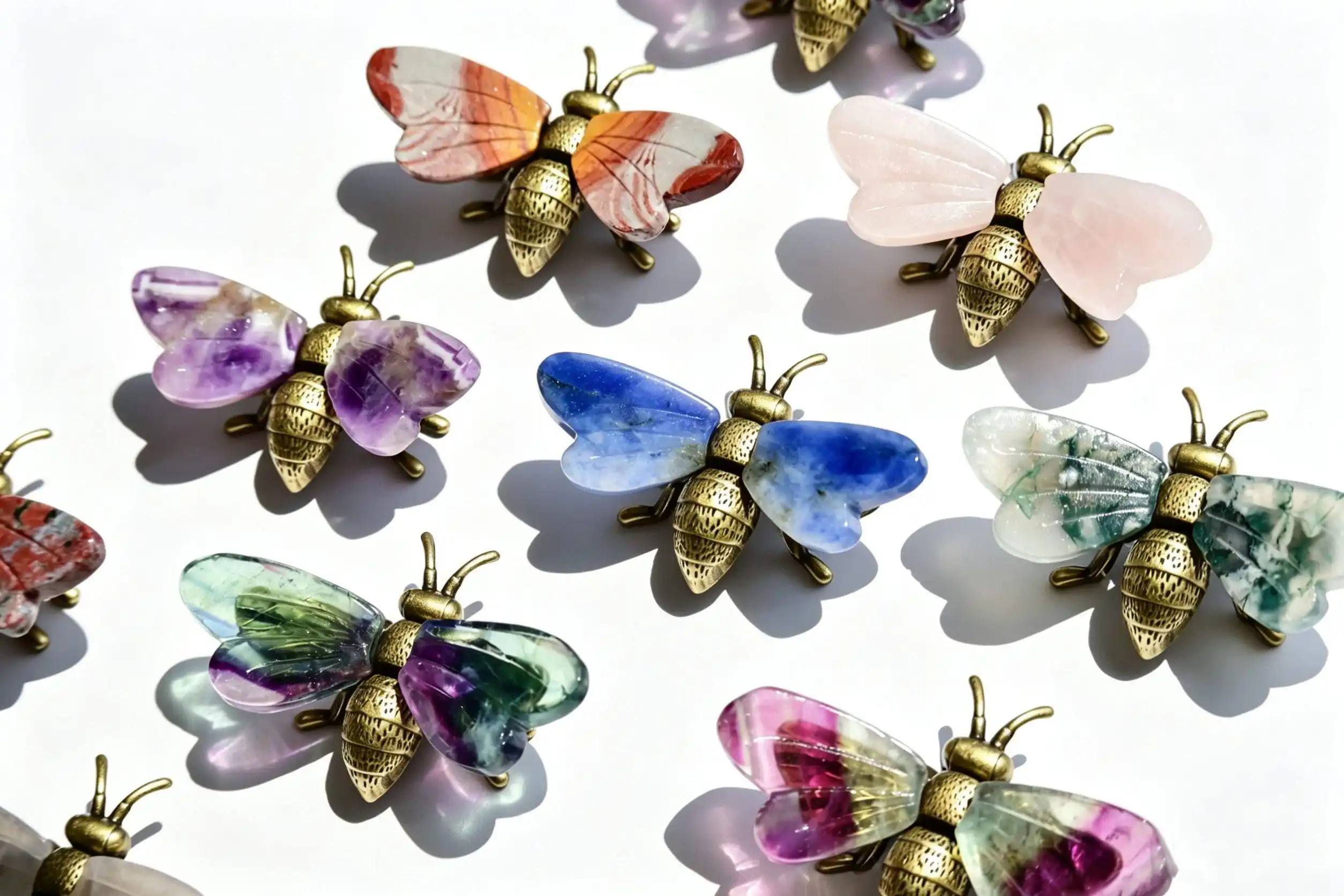 Natural Crystal Bee Statue，Vintage Brass Bee Ornament，Bee Figurine，Healing Crystal Decor，Animal Sculpture，Gift for insect lovers