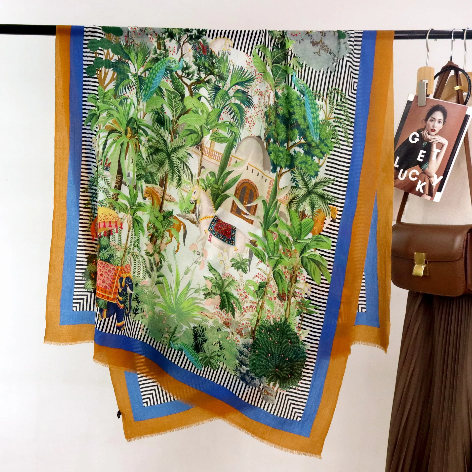 High-end Elegant Women's Exquisite Exotic Print Quality Water-soluble Wool Handmade Fringe Warm Soft Long Scarf Shawl