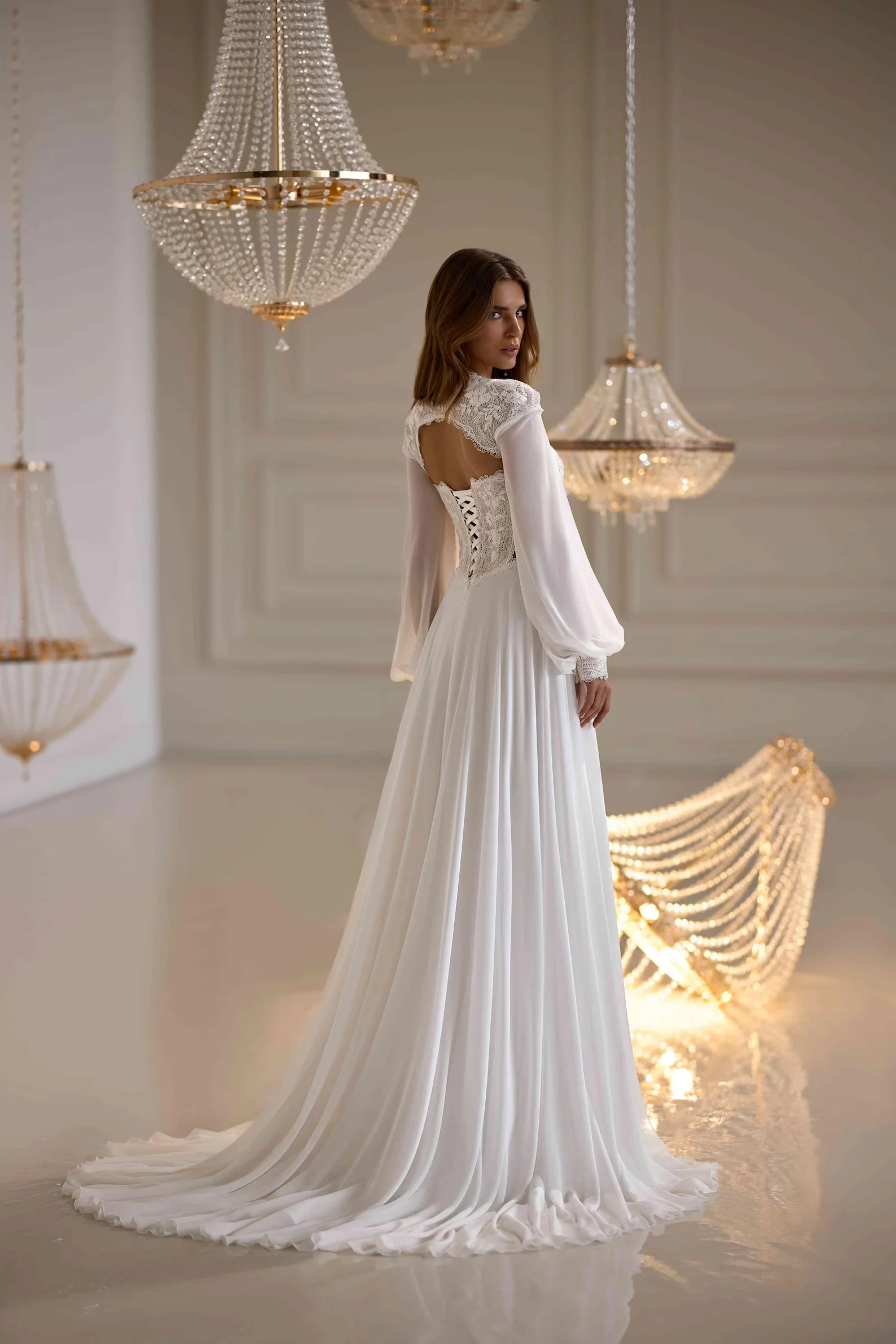 Personalizzato 2026 Nuovo elegante e staccabile in due pezzi con decalcomania in pizzo Abito da sposa da donna con scollo a V Backless Abiti da sposa sexy da ballo
