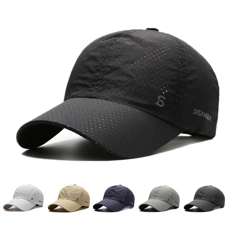 1 pair of men’s and women’s identical quick-dry sports baseball caps with mesh ventilation and lightweight design.