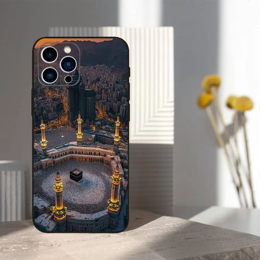 حافظة هاتف Pilgrims IN Mecca لهاتف iPhone 16,15,14,13,12,11 Plus,Pro Max,XS,X,XR,SE,Mini,8,7,غطاء أسود من السيليكون الناعم