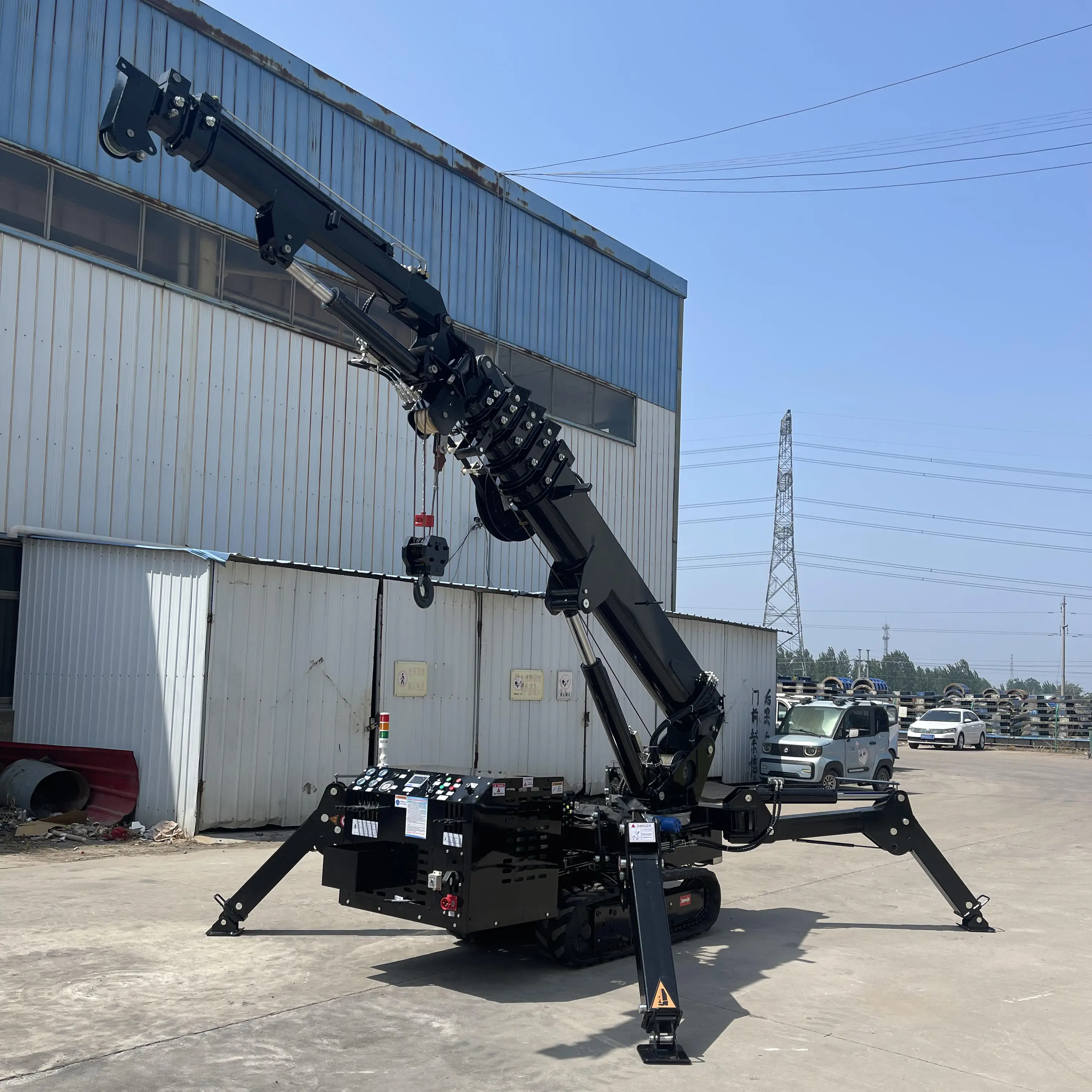 Mini Crawler Spider Crane 1-8Ton with Load Moment Indicator and Anti Tipping Device for Enhanced Stability