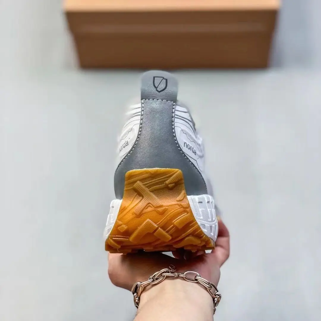 2024 Breathable Sports Running Shoes Comfortable New Jogging Walking Shoes Men Women Shock Absorption Fitness Outdoor Shoes