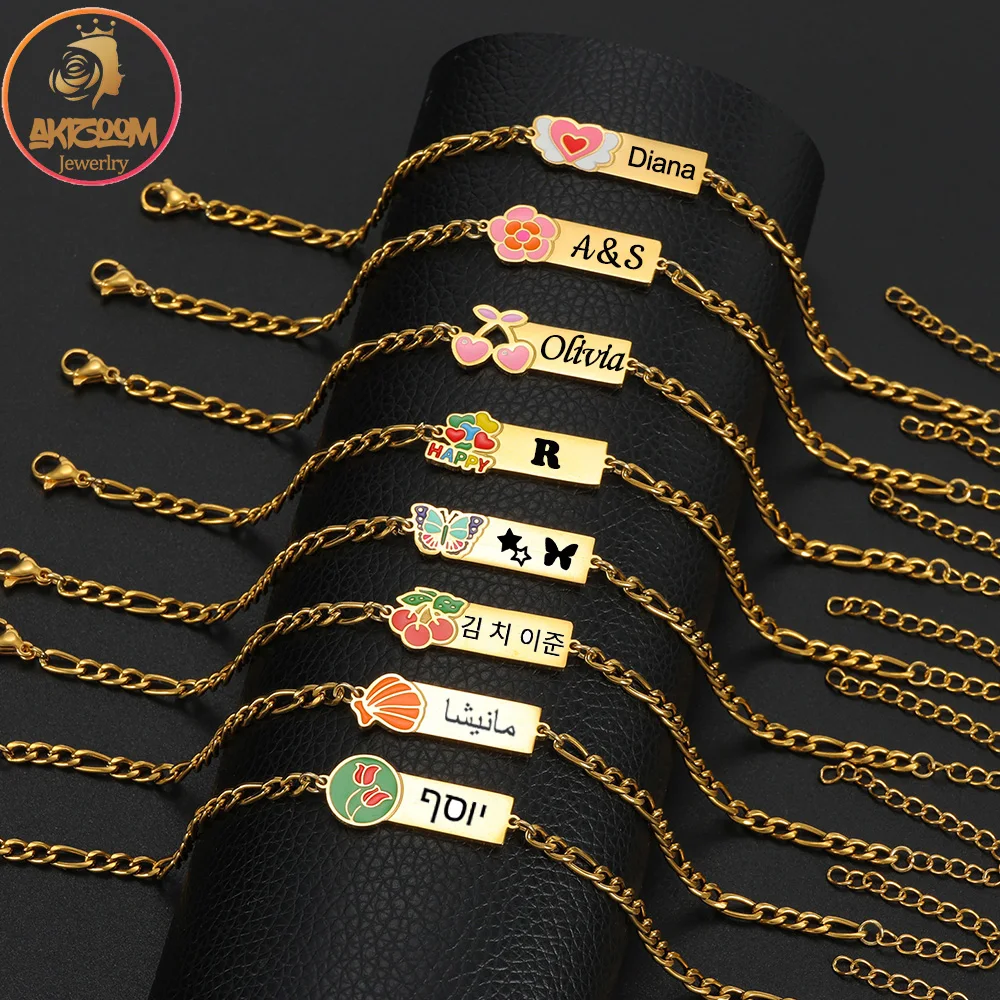

Akizoom Punk Engrave Name Man Bracelets Gold Color Stainless Steel Customized Date Letter Bar Bracelet Figaro Chain Jewelry Gift
