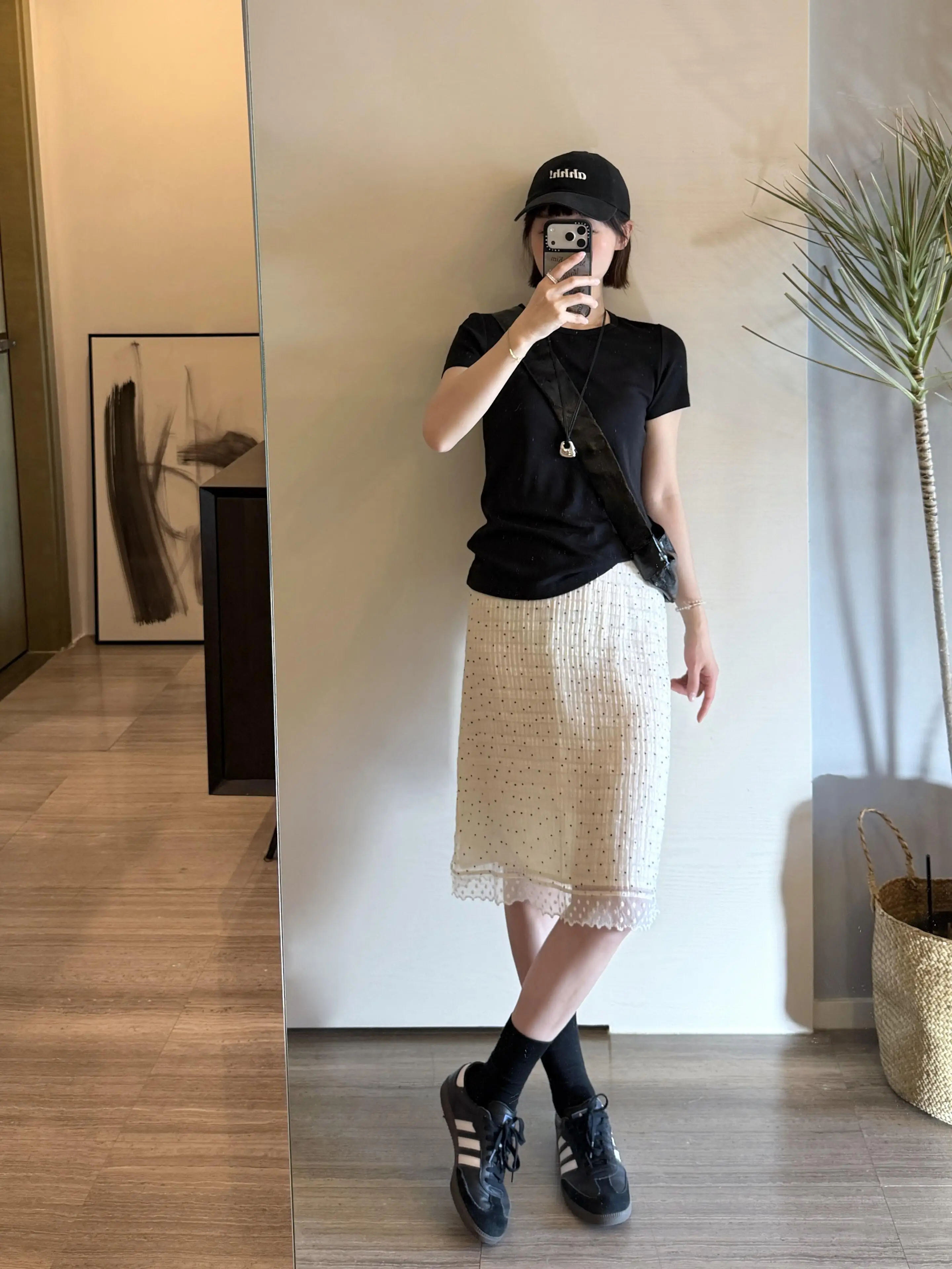 Retro Texture Velvet Plaid Lace Splicing High Waist Straight Cut Skirt Women's Spring Summer Midi Skirt Casual Style City Com...