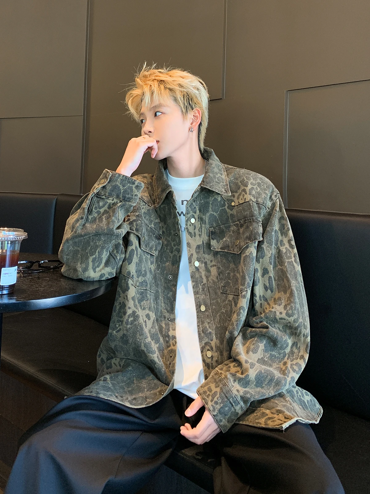 

Джинсовая куртка с леопардовым принтом в американском стиле, мужская весенне-осенняя повседневная свободная модная повседневная верхняя одежда Haome Design