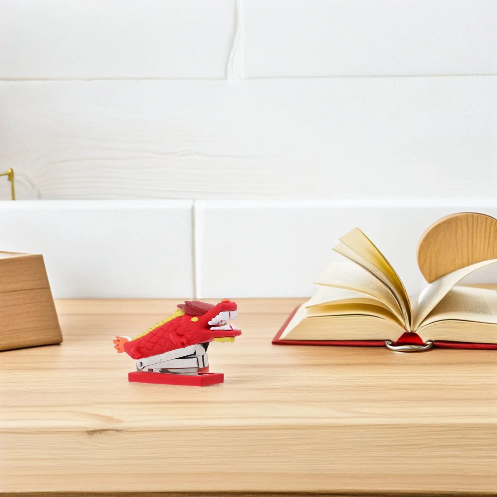 

Mini Dragon Shaped Cute Portable Cartoon Office Supplies For Students Kids Desk Accessories Small Stapler Manual Stapler Office