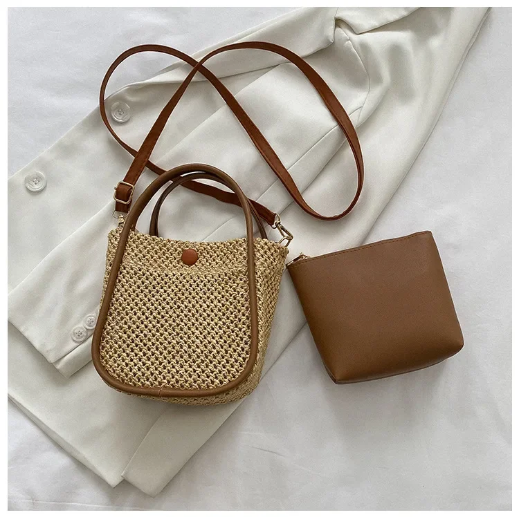 New Straw Handbag Women Crossbody Bag Girls Small Rattan Woven Summer Beach Messenger Shoulder Bags with Interior Purse