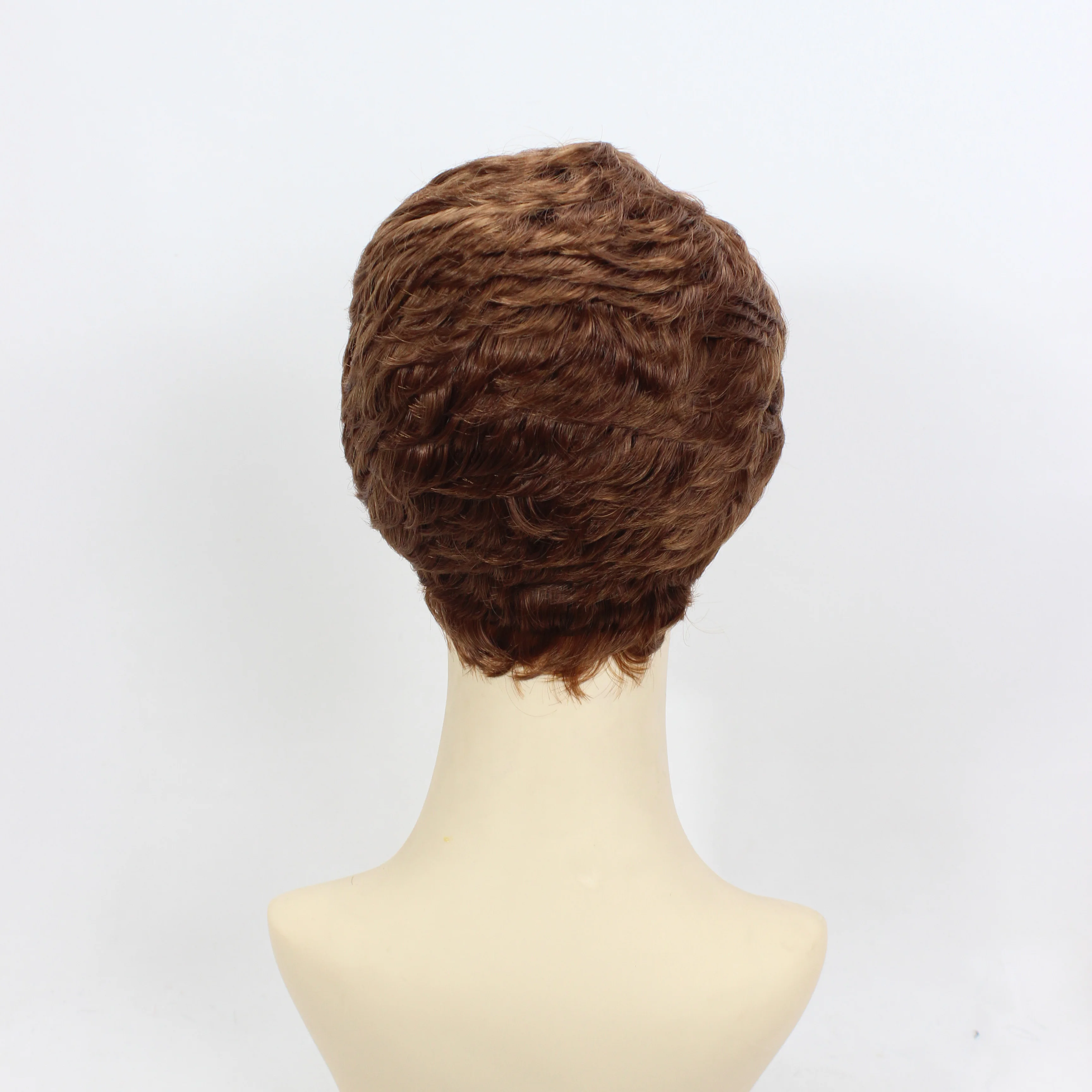 Wig wanita coklat pendek berlapis halus alami berlapis lurus Wig sintetis tahan panas Wig Cosplay