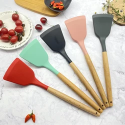 Non Stick Silicone Cooking Spatula Long Wooden Handle Turner Flexible Kitchenware Egg Fish Frying Shovel Home Kitchen Utensils