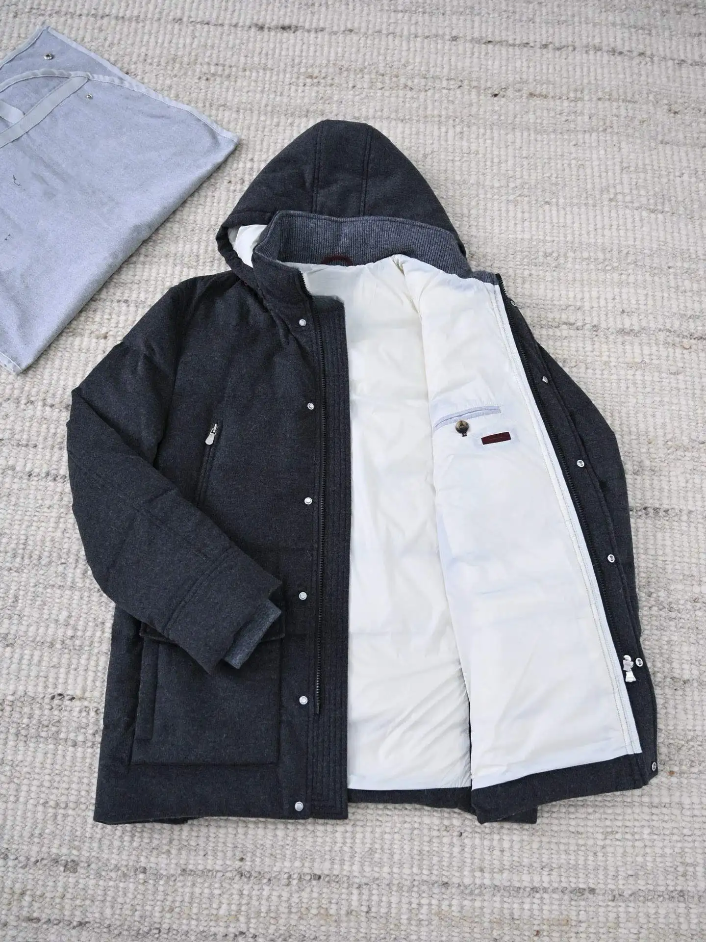 سترة معطف شتوية جديدة للرجال من مزيج الصوف لعام 2025 |   سترة بغطاء للرأس على طراز المال القديم الفاخر |   ملابس خارجية من ريش الإوز الدافئ