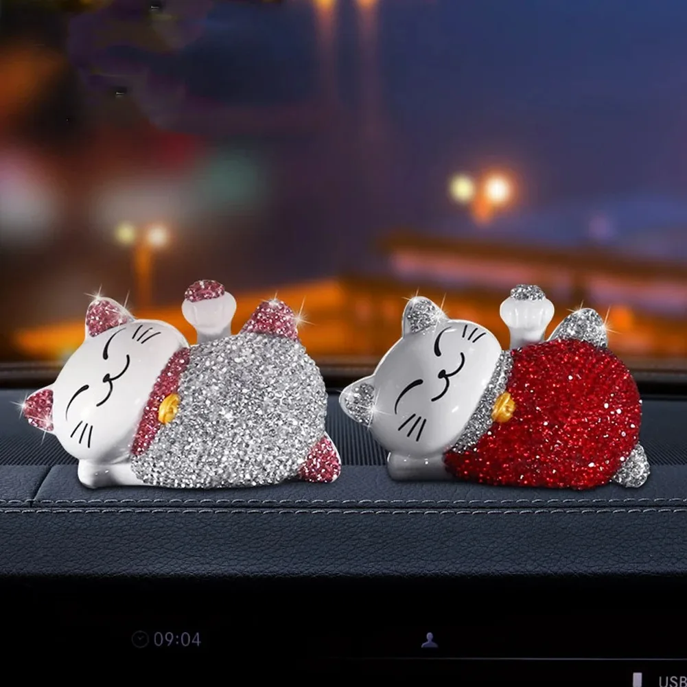 Lucky Cat  Solar Cute Car Decoration Doll  Car Ornaments Creative Diamonds Car Interior Accessories