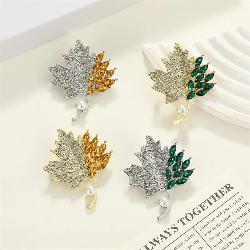 Fashion Rhinestones Pearl Alloy Maple Leaf Brooch Chic Pin Women Men Clothing Accessory Jewelry Suit Lapel Corsage New Year Gift