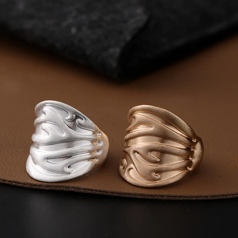 hot-selling new high-end hollow retro live ring jewelry fashion trend European and American wholesale