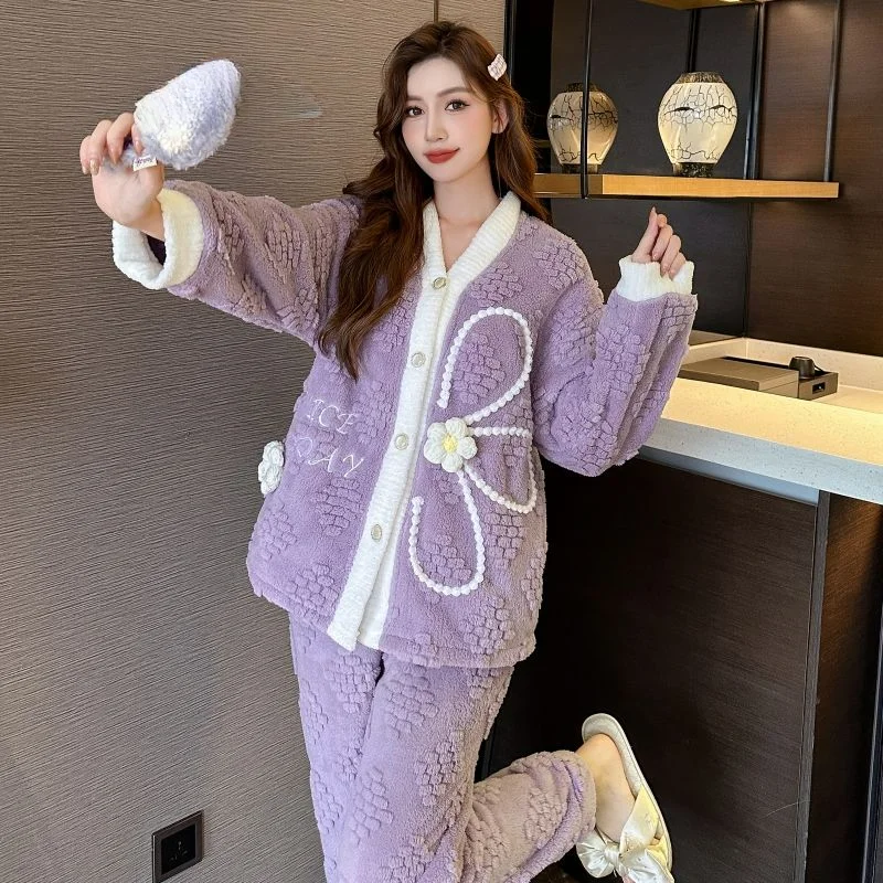 Autumn and Winter Thickened Coral Fleece Pajamas Women's Fleece Sweet Foreign Fashion V-neck Winter Warm Loungewear Suit Comfort