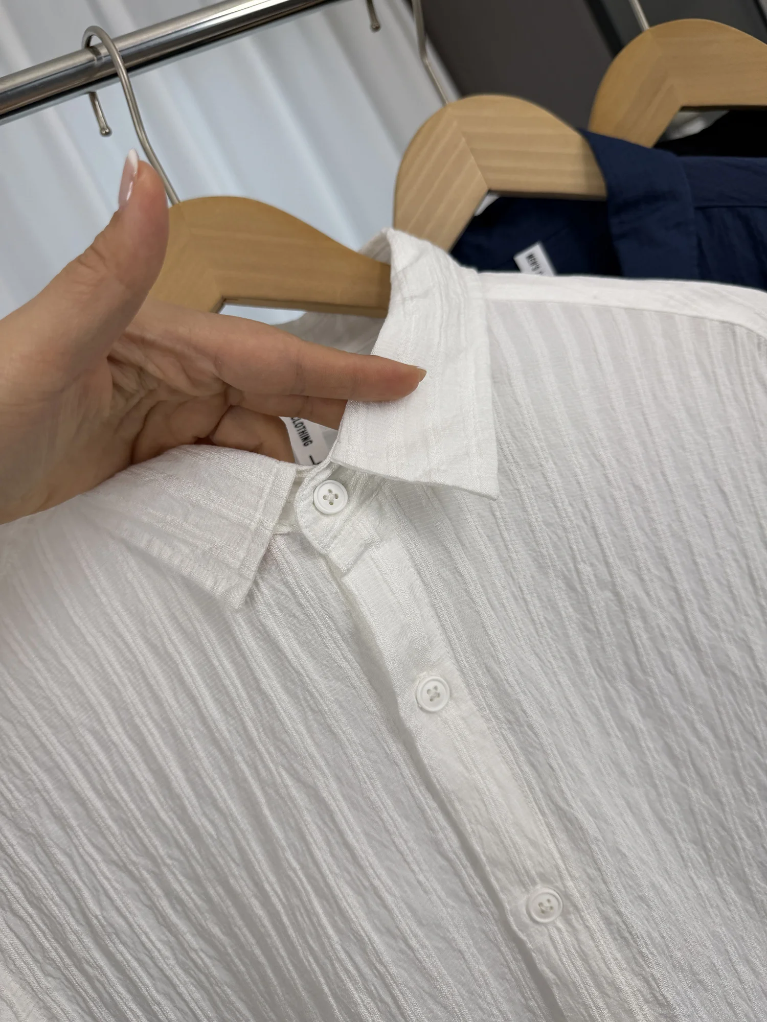 Ice Silk Cool Feeling Bubble Cloth Men's Casual Loose Fit Short Sleeve Shirt Simple Style Summer Versatile Knitted Elastic Fa...
