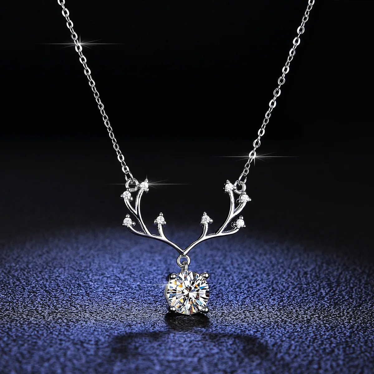 Luxury Solid Platinum PT950 Women's Antler 1 karat Moissanite Diamond Pendant Necklace