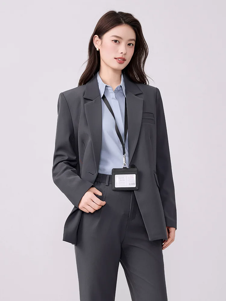 Formal women's suit for college student interviews, professional style, commuting and workplace attire, gray blazer for petite i